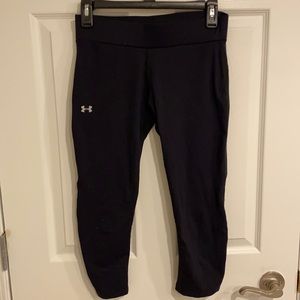 Women’s tight workout capris